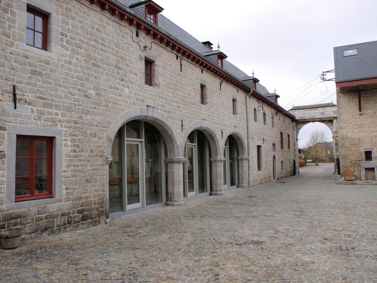 Chateau Jemeppe 마르쉐앵파멩느 외부 사진
